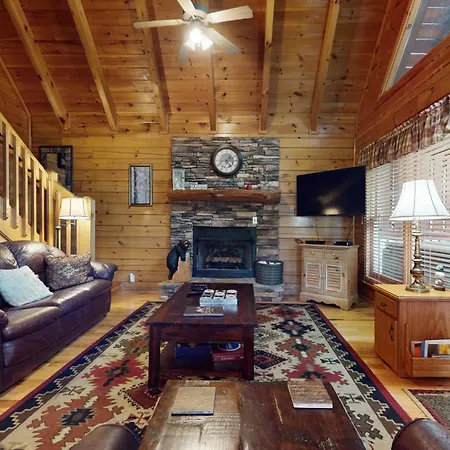Bear Climbing Getaway Villa Pigeon Forge Exterior photo